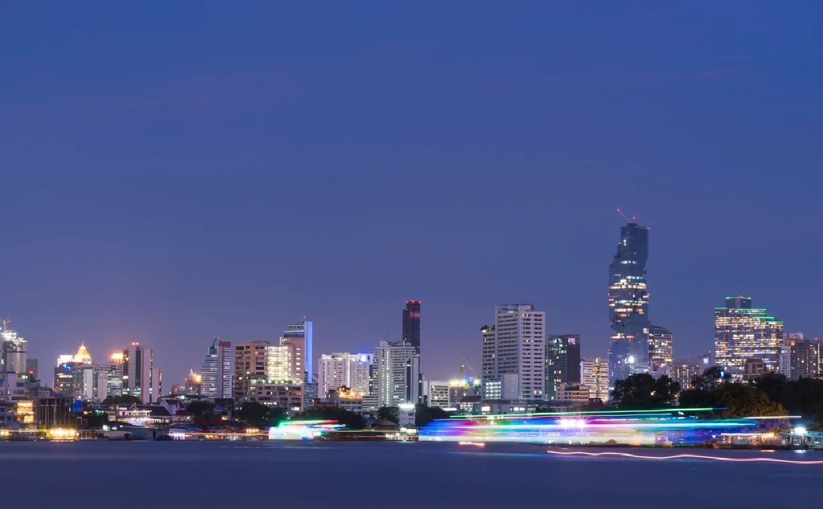 Amazing Chaophraya Dinner Cruise Experience - Image 12