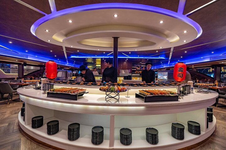 Amazing Chaophraya Dinner Cruise Experience - Image 4