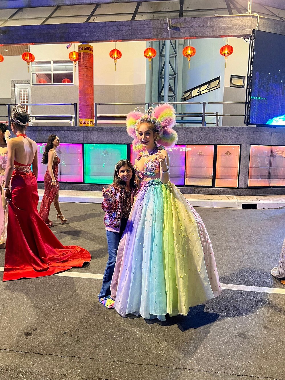 Alcazar Cabaret Show Pattaya - Image 9