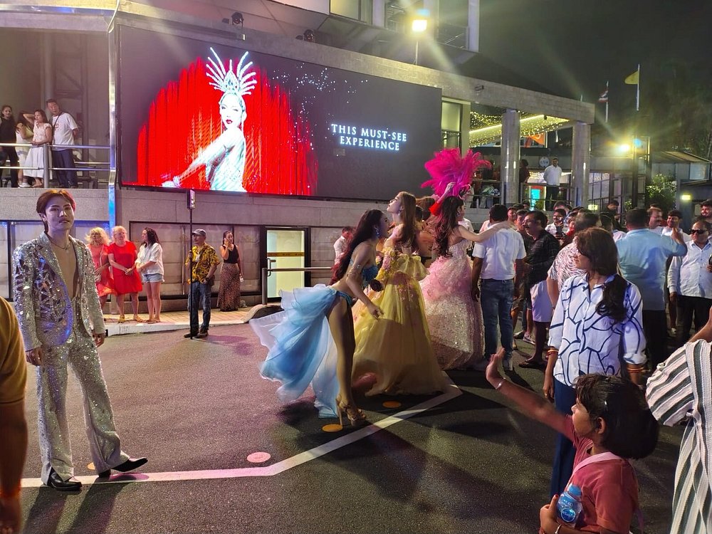 Alcazar Cabaret Show Pattaya - Image 7